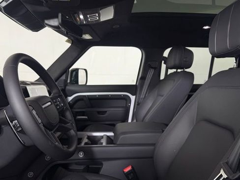 New 2025 Land Rover Defender 110 V8 image 6