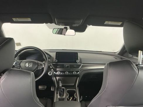 Used 2018 Honda Accord Sport image 23