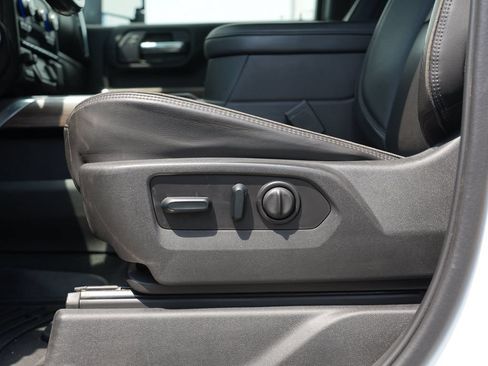 Certified 2022 Chevrolet Silverado 3500 High Country w/ Z71 Off-Road Package AWD/4WD image 15