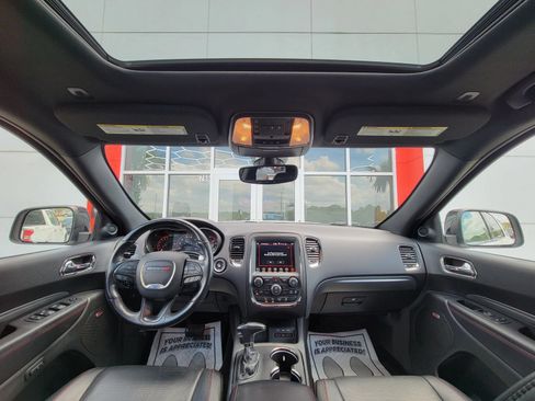 Used 2018 Dodge Durango R/T w/ Blacktop Package RWD image 9