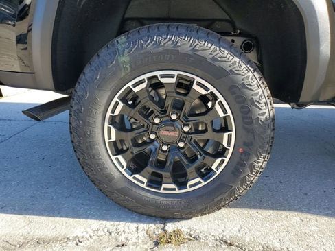 New 2026 GMC Canyon AT4 AWD/4WD image 6