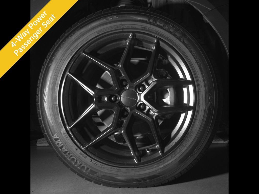 Used 2024 Nissan Altima 2.5 SR w/ SR Premium Package AWD/4WD image 9
