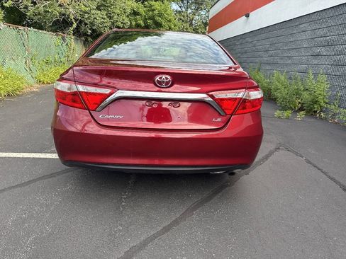Used 2016 Toyota Camry LE FWD image 23