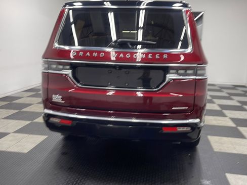 Used 2023 Jeep Grand Wagoneer Series III w/ HD Trailer Tow Package AWD/4WD image 3