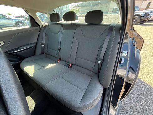 Used 2025 Kia K4 FWD image 36