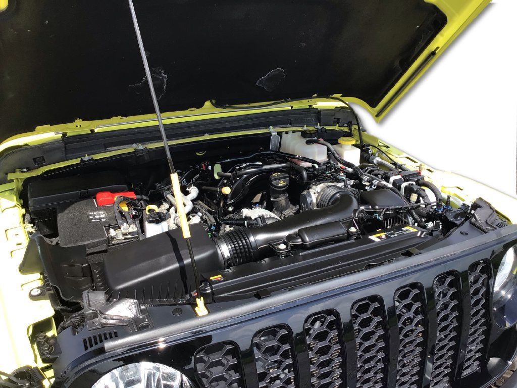 Used 2023 Jeep Gladiator Sport AWD/4WD image 11