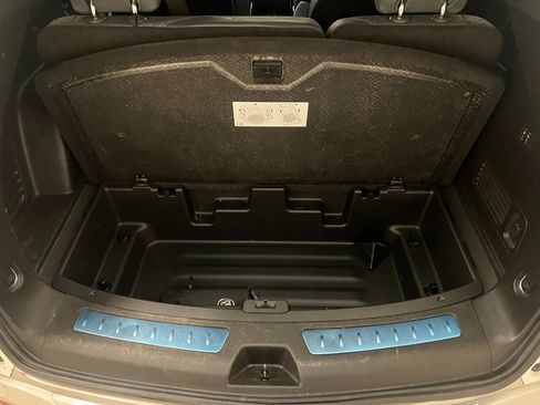 Used 2024 Buick Enclave Premium image 54