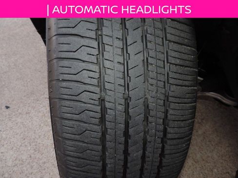 Used 2025 Nissan Rogue SL image 12