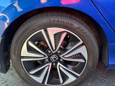 Used 2017 Honda Civic EX-L image 4