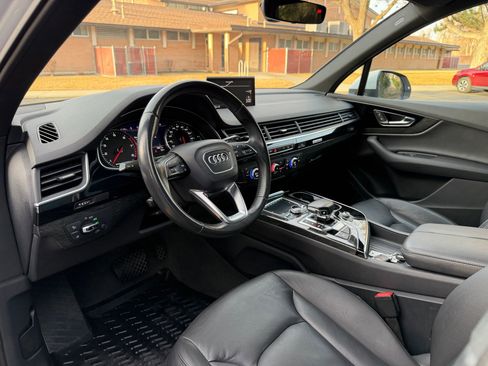 Used 2017 Audi Q7 3.0T Premium image 16