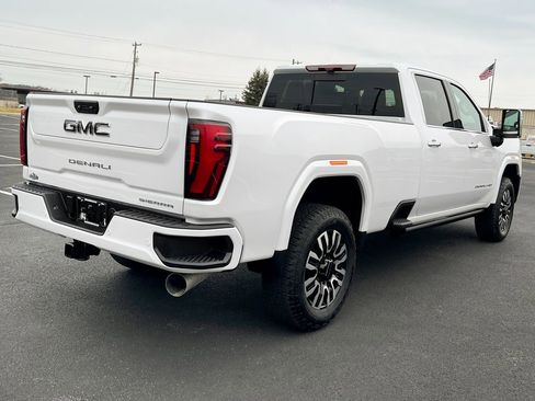 Used 2024 GMC Sierra 2500 Denali Ultimate w/ Max Trailering Package image 12
