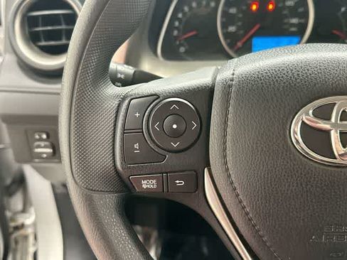 Used 2014 Toyota RAV4 LE AWD/4WD image 8