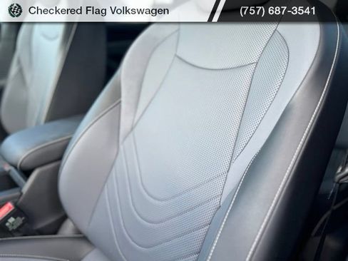 Used 2026 Volkswagen Tiguan SE R-Line AWD/4WD image 23