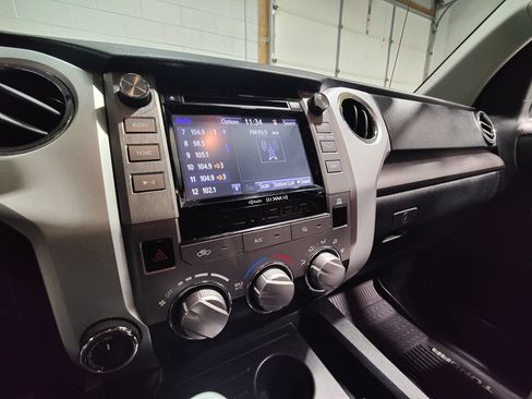 Used 2019 Toyota Tundra SR5 w/ TRD Off Road Package AWD/4WD image 41