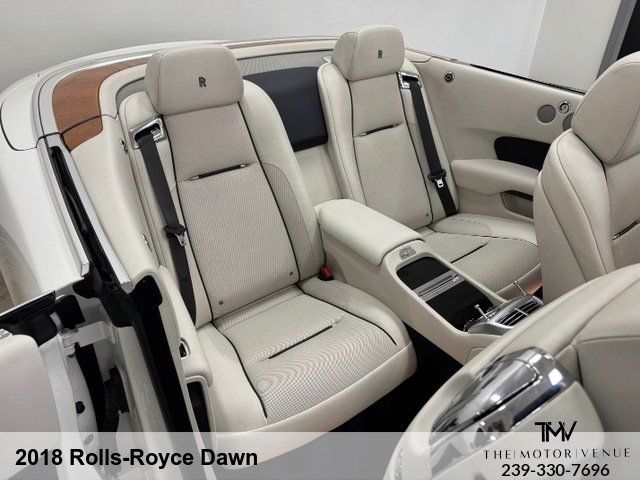 Used 2018 Rolls-Royce Dawn RWD image 28
