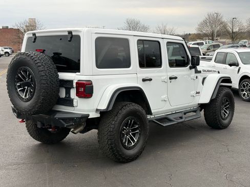 Used 2024 Jeep Wrangler Unlimited Rubicon image 3