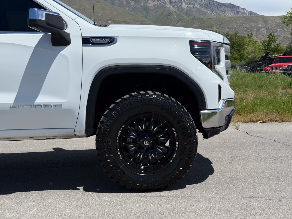 Used 2023 GMC Sierra 1500 SLE AWD/4WD image 3