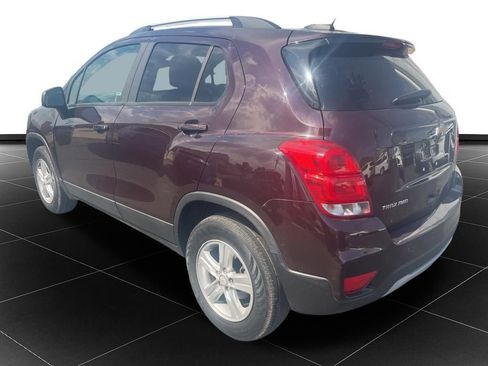 Used 2021 Chevrolet Trax LT AWD/4WD image 3