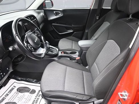 Used 2022 Kia Soul GT-Line FWD image 14