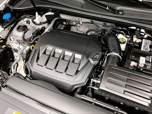 Certified 2023 Audi Q3 2.0T Premium w/ Convenience Package AWD/4WD image 31