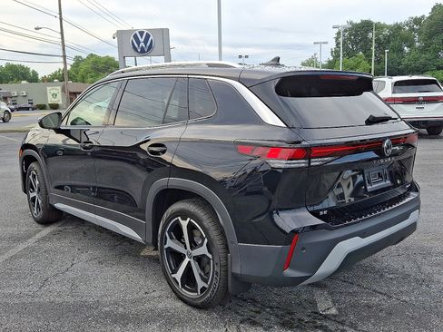 New 2025 Volkswagen Tiguan SE image 4