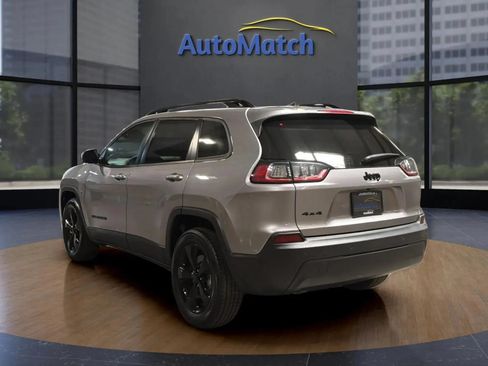 Used 2020 Jeep Cherokee Latitude Plus AWD/4WD image 9
