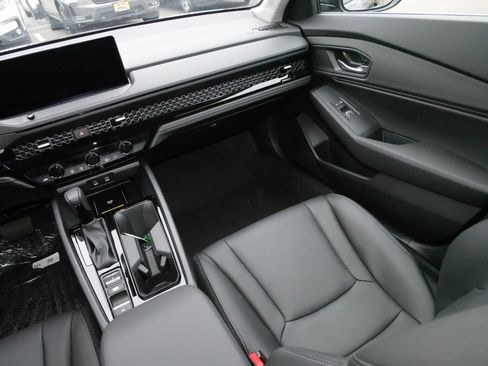 Certified 2025 Honda Accord EX-L image 11