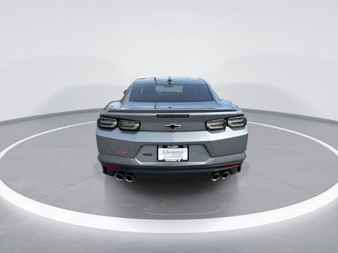 Used 2021 Chevrolet Camaro LT w/ RS Package image 7
