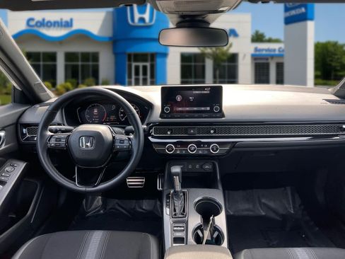 Used 2025 Honda Civic Sport image 31