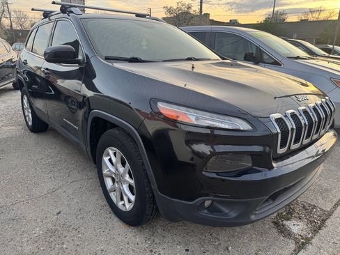Used 2015 Jeep Cherokee Latitude w/ Comfort/Convenience Group image 6