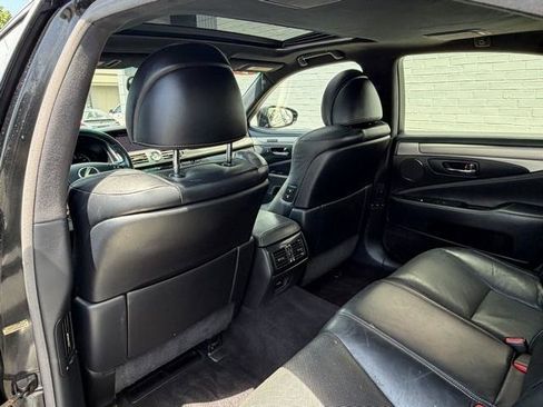 Used 2013 Lexus LS 460 AWD image 31