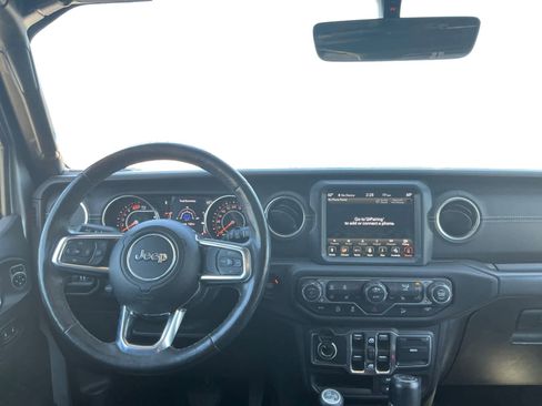 Used 2018 Jeep Wrangler Unlimited Sahara AWD/4WD image 10