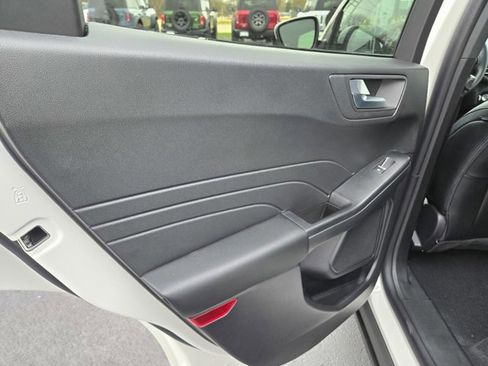 New 2026 Ford Escape SE image 24