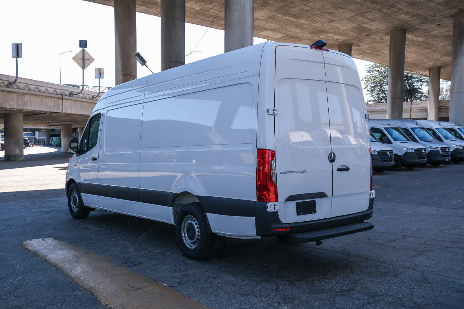 New 2025 Mercedes-Benz eSprinter 170 Cargo image 6