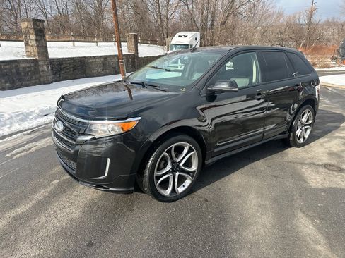 Used 2013 Ford Edge Sport w/ Driver Entry Pkg image 4