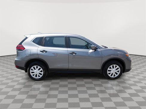 Used 2020 Nissan Rogue S AWD/4WD image 4