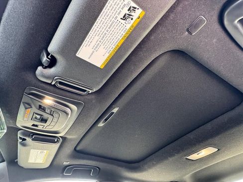 Used 2025 Toyota Corolla SE w/ SE Premium Package image 19