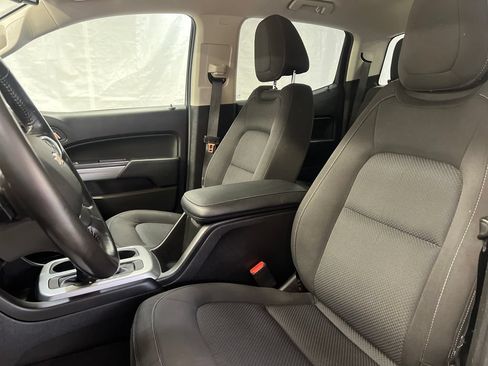 Used 2019 Chevrolet Colorado LT AWD/4WD image 18