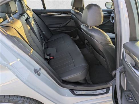 Certified 2023 BMW 530e xDrive w/ Premium Package image 20