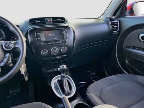 Used 2019 Kia Soul FWD image 21