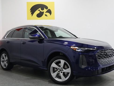 Certified 2025 Audi Q5 Premium Plus w/ Premium Plus image 2