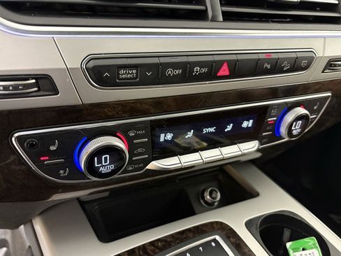 Used 2019 Audi Q7 2.0T Premium Plus image 30