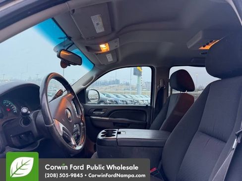 Used 2013 Chevrolet Suburban LS image 8