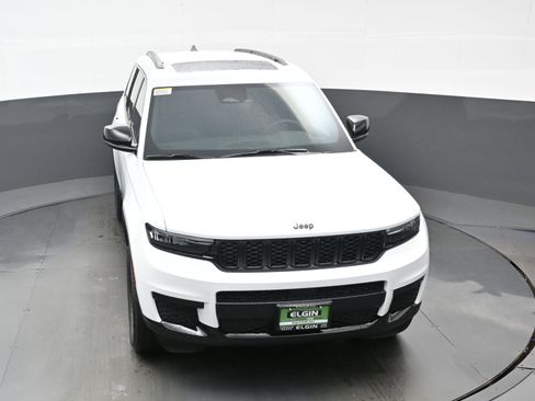 New 2025 Jeep Grand Cherokee L Altitude image 26