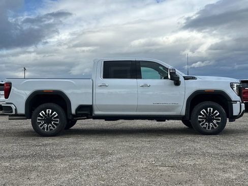 New 2026 GMC Sierra 2500 Denali Ultimate image 3