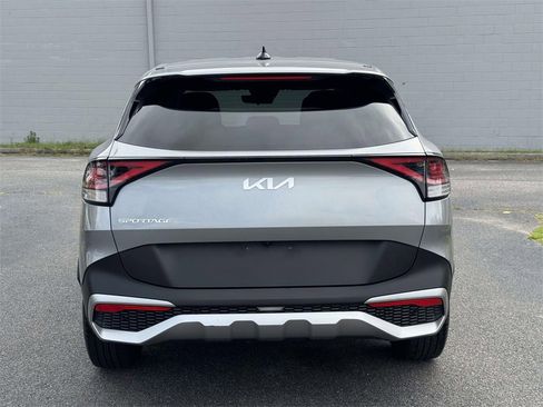 Used 2023 Kia Sportage LX image 21