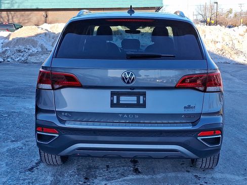 Used 2022 Volkswagen Taos SEL image 5