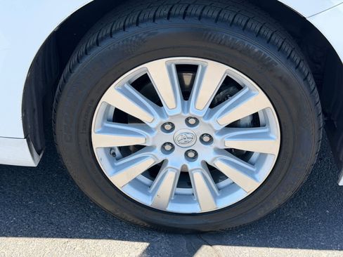 Used 2017 Toyota Sienna LE AWD/4WD image 9