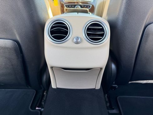 Used 2018 Mercedes-Benz C 300 4MATIC w/ Premium Package image 34