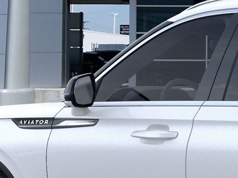 New 2025 Lincoln Aviator AWD image 20